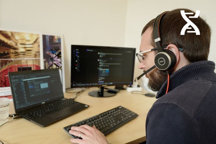 Call handling via a dedicated tool Call handling via a dedicated tool